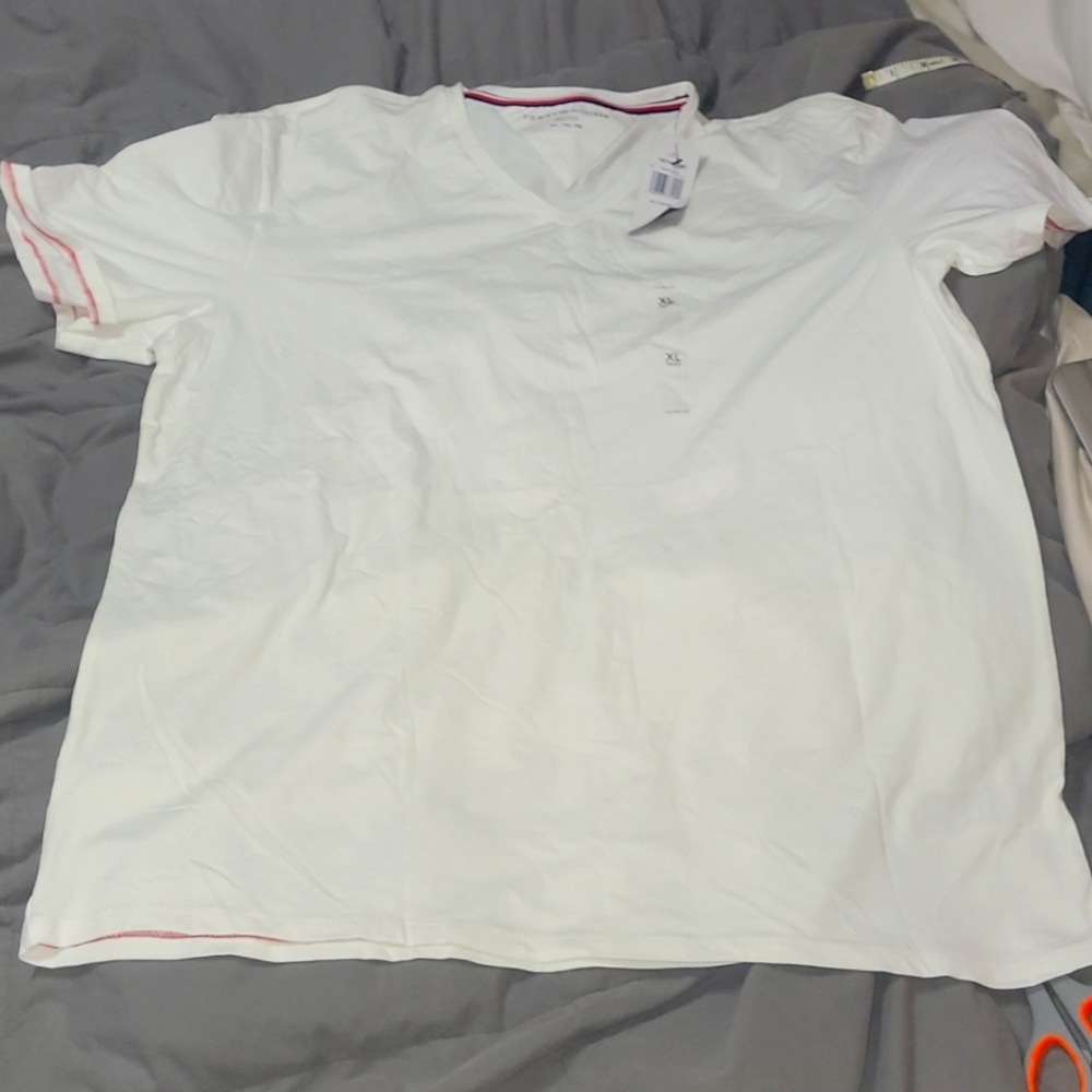 Tommy hilfigure xl t shirt nwt